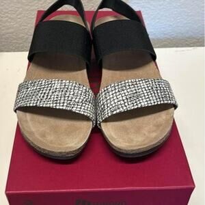 Munro Pisces Sandals Sz 7